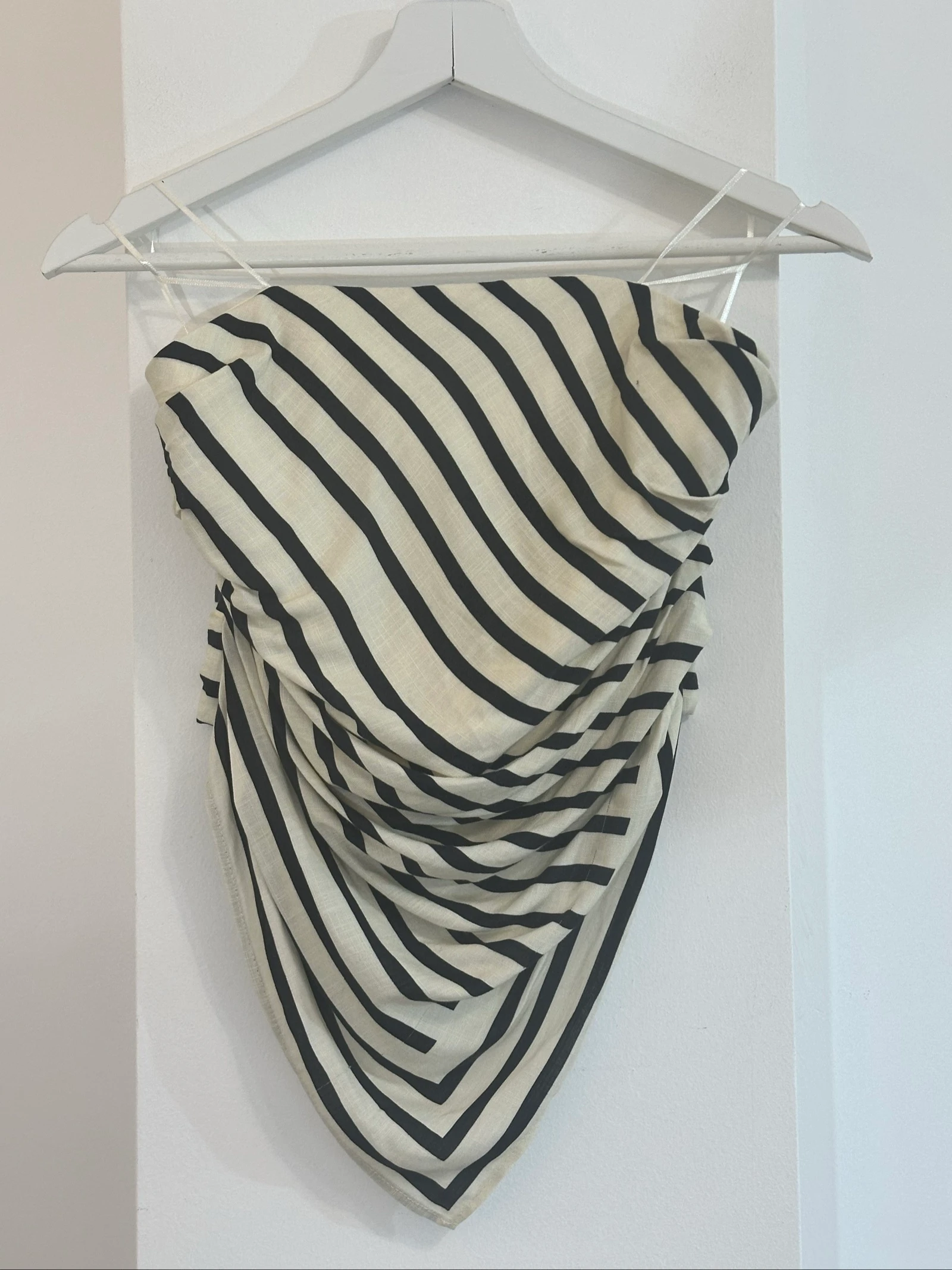 Top precioso asimétrico Zara a estrenar | Talla XS